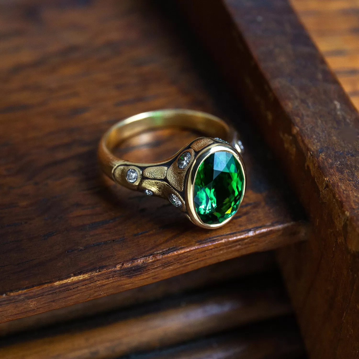 Alex Sepkus 18K yellow gold green tourmaline and diamond ring