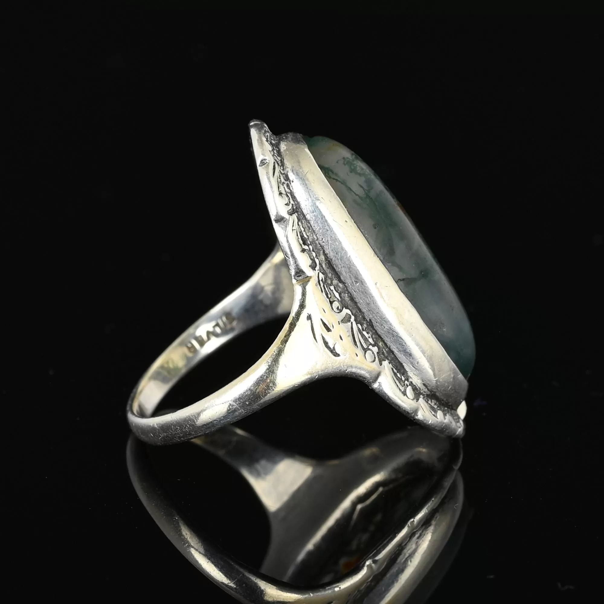 Antique Silver Picture Moss Agate Ring