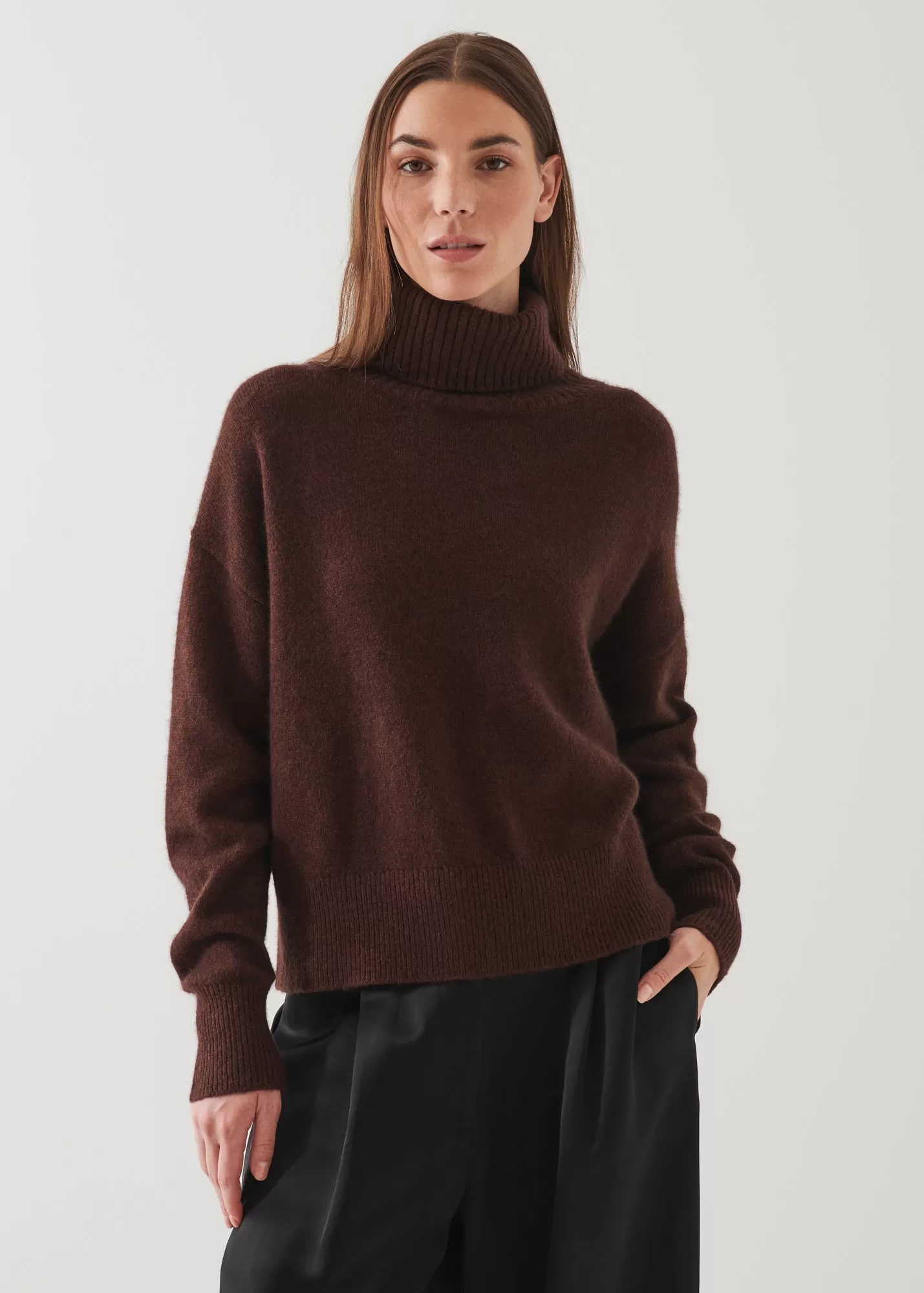 CASHMERE BLEND TURTLENECK