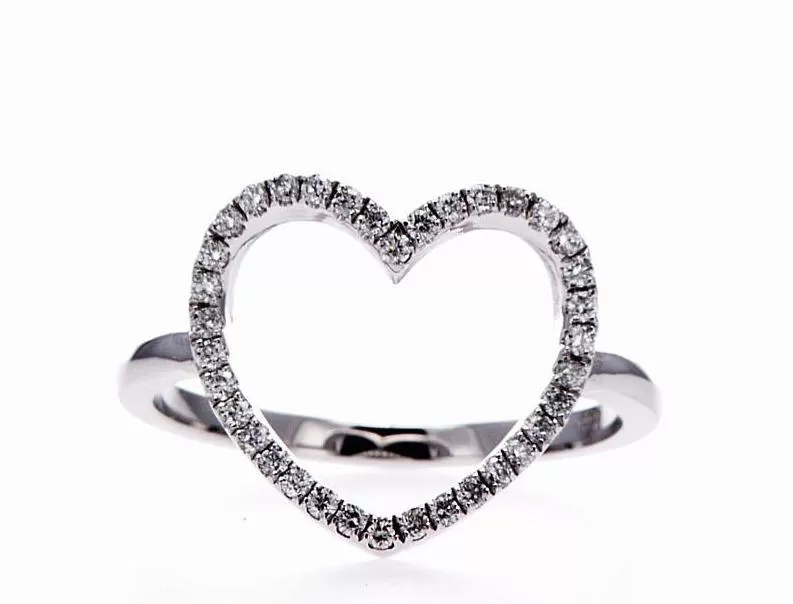 Diamond Heart Frame Ring (0.20Ctw)