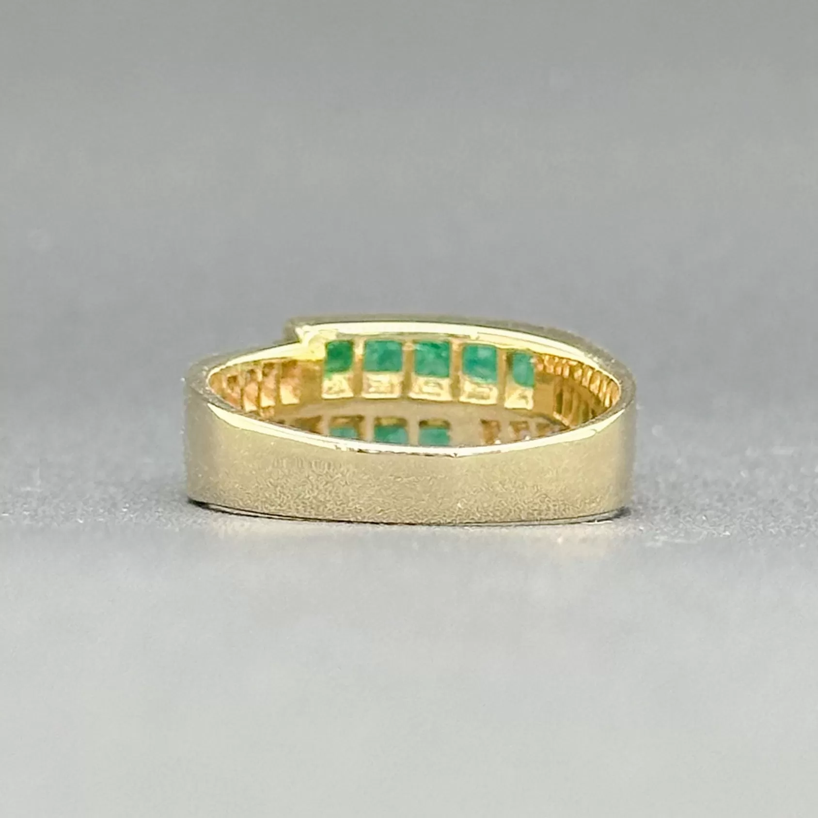 Estate 14K Y Gold 0.20ctw Emerald & 0.06ctw I-J/SI1-2 Diamond Ring