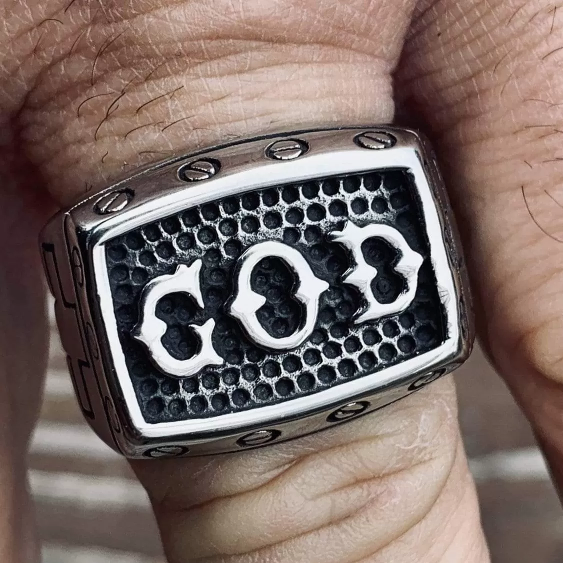 GOD Ring - R33