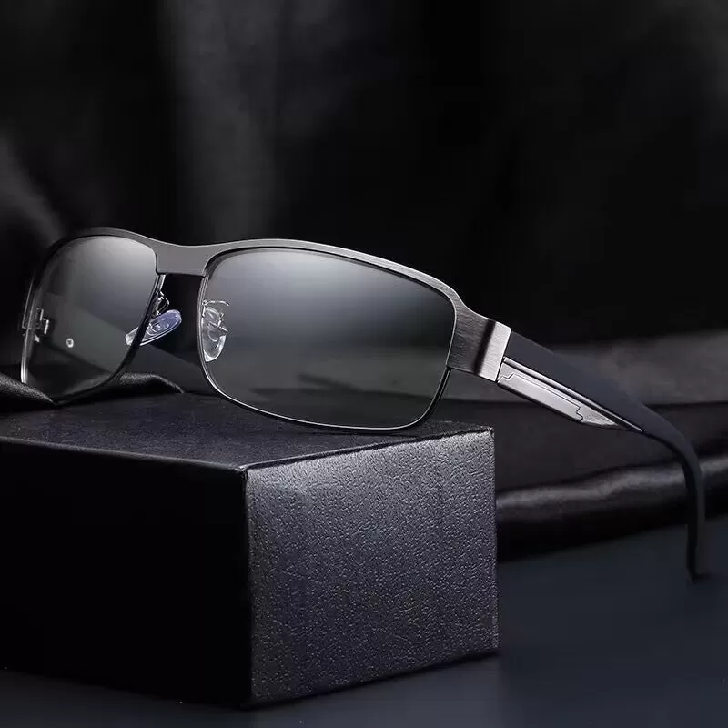 INSTOCK -  New polarized trendy and stylish sunglasses for men.