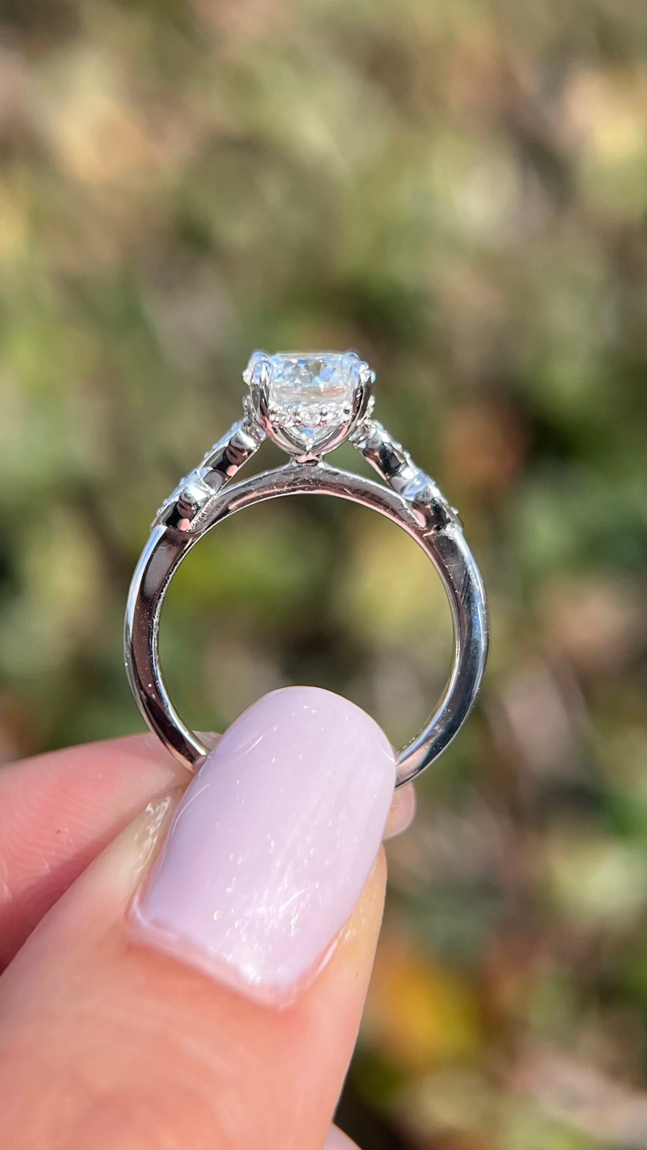 Paige 1.47ct E-VS1 Round Lab Diamond