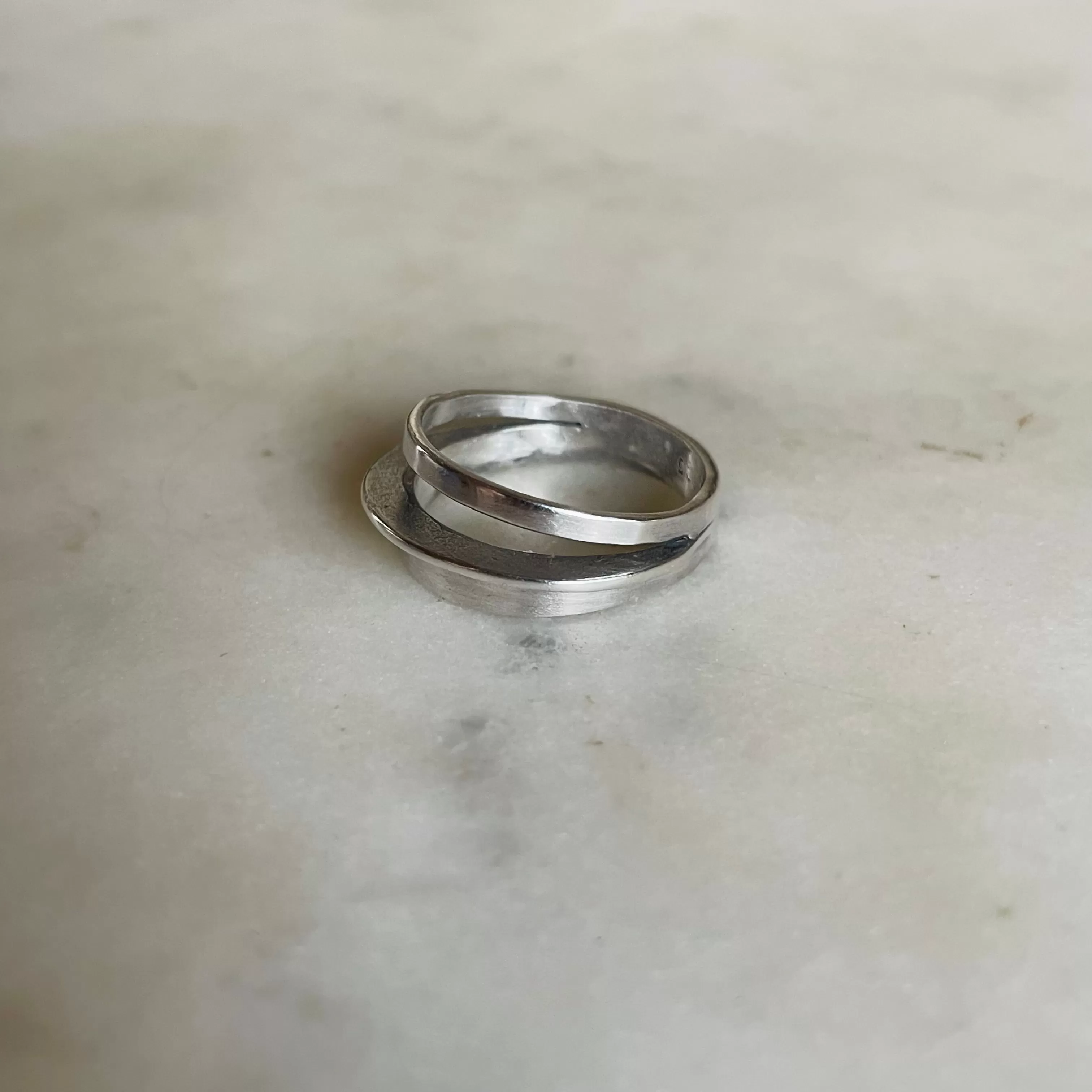 SELF-STACKER RING