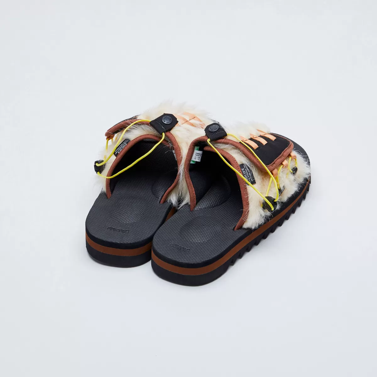 SUICOKE DAO-3ab Sand/Black [SK211953ABBB]