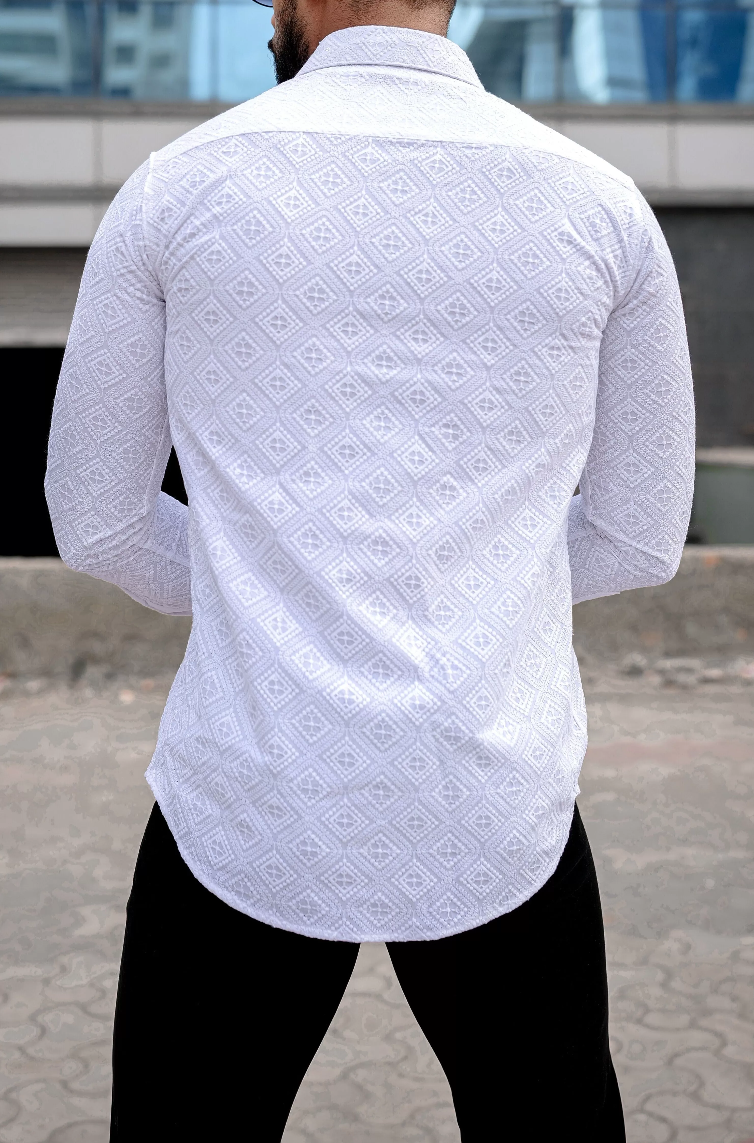 VOZIA Spark White Chikankari Button-Up Men's Shirt